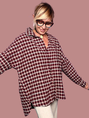 Camicia in flanella check dalla linea oversize