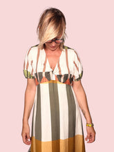 Abito maxi righe multicolor toni caldi - dettaglio vita e bordo geometrico a frecce