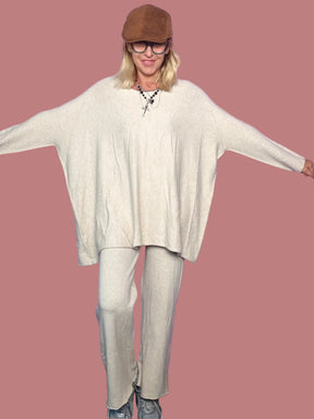 Completo over in maglia con pantalone ampio
