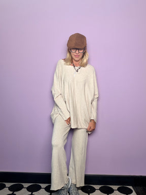 Completo over in maglia con pantalone ampio