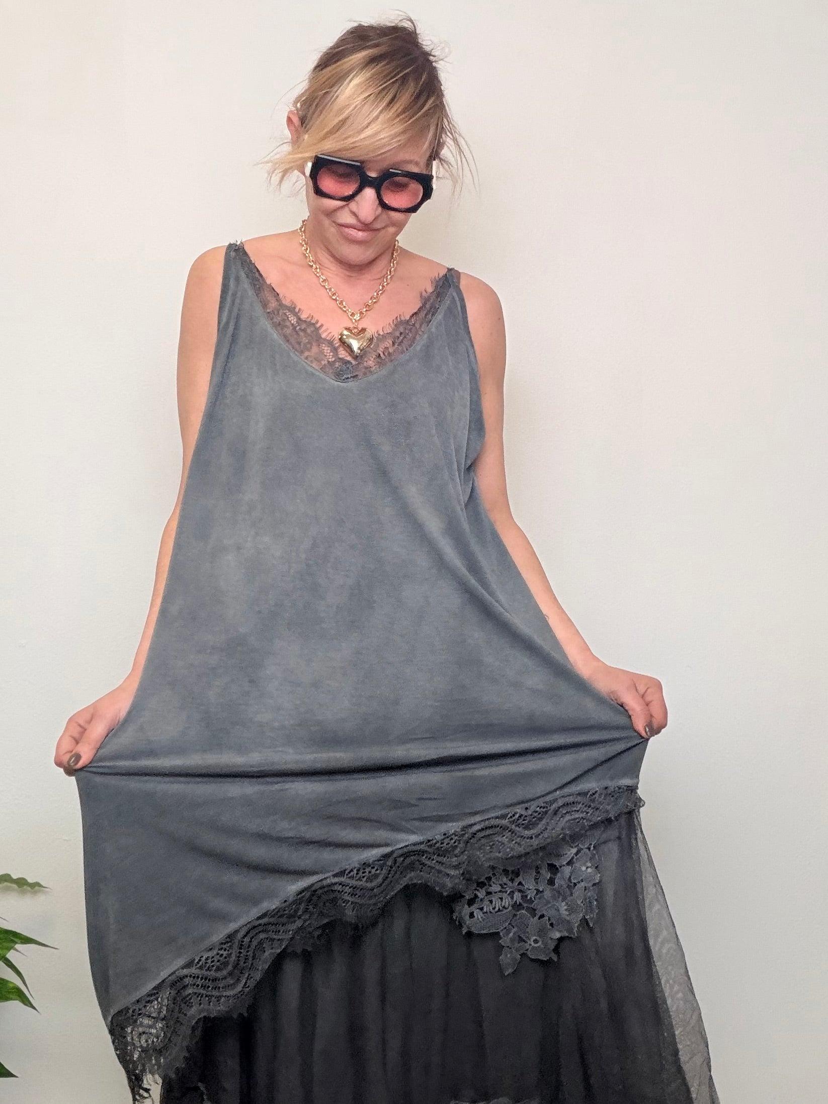 Top Lungo Modal Tinto Capo con Pizzo