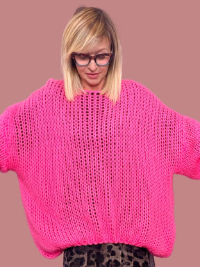 Maglia over traforata con maniche ampie