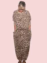 Pantalone leopardato harem - vista intera con dettaglio fondo caviglia