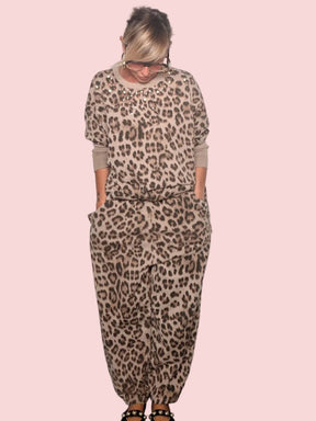 Pantalone leopardato harem - vista intera con dettaglio fondo caviglia