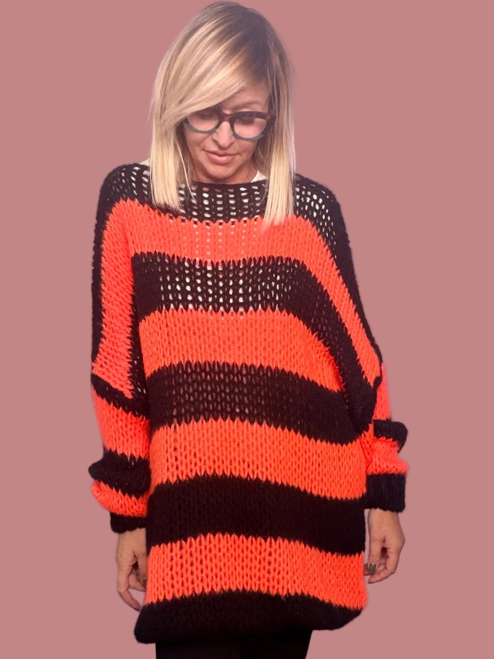 Maglia oversize a righe larghe con lavorazione traforata
