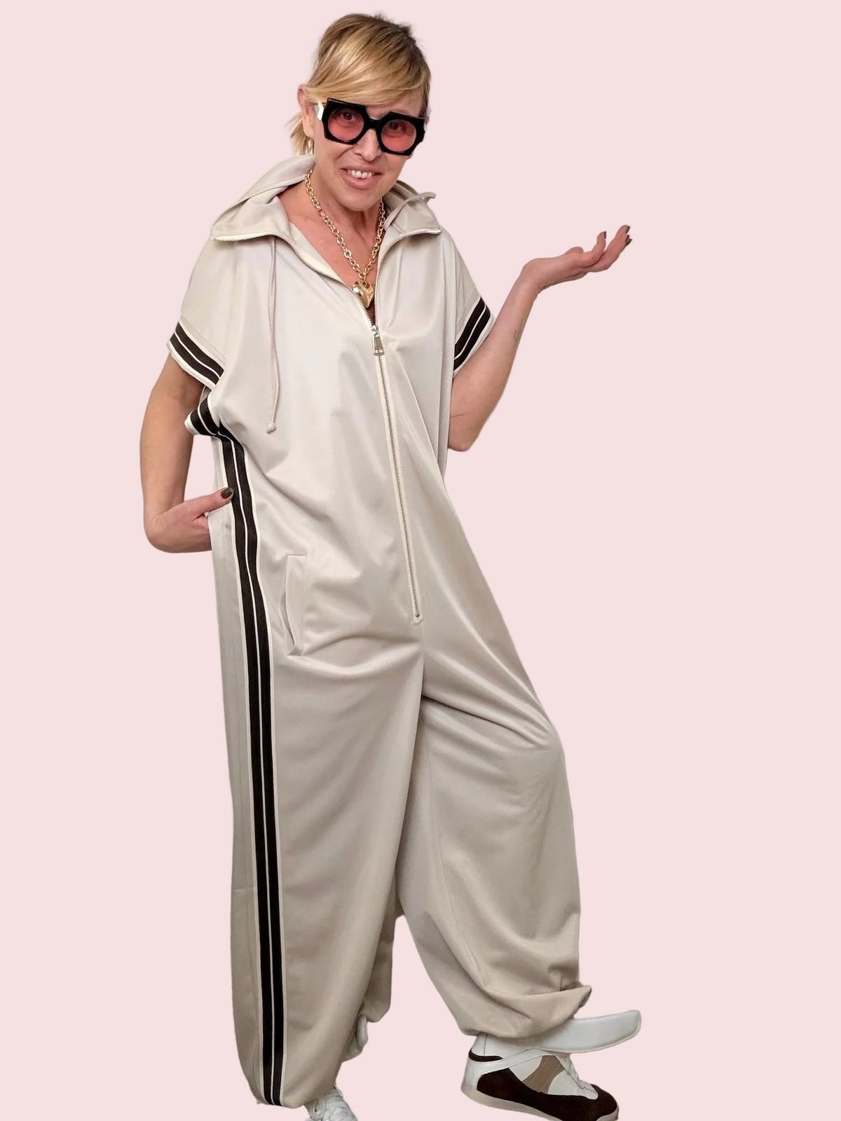 Tuta Sportiva con Bande Laterali a Contrasto