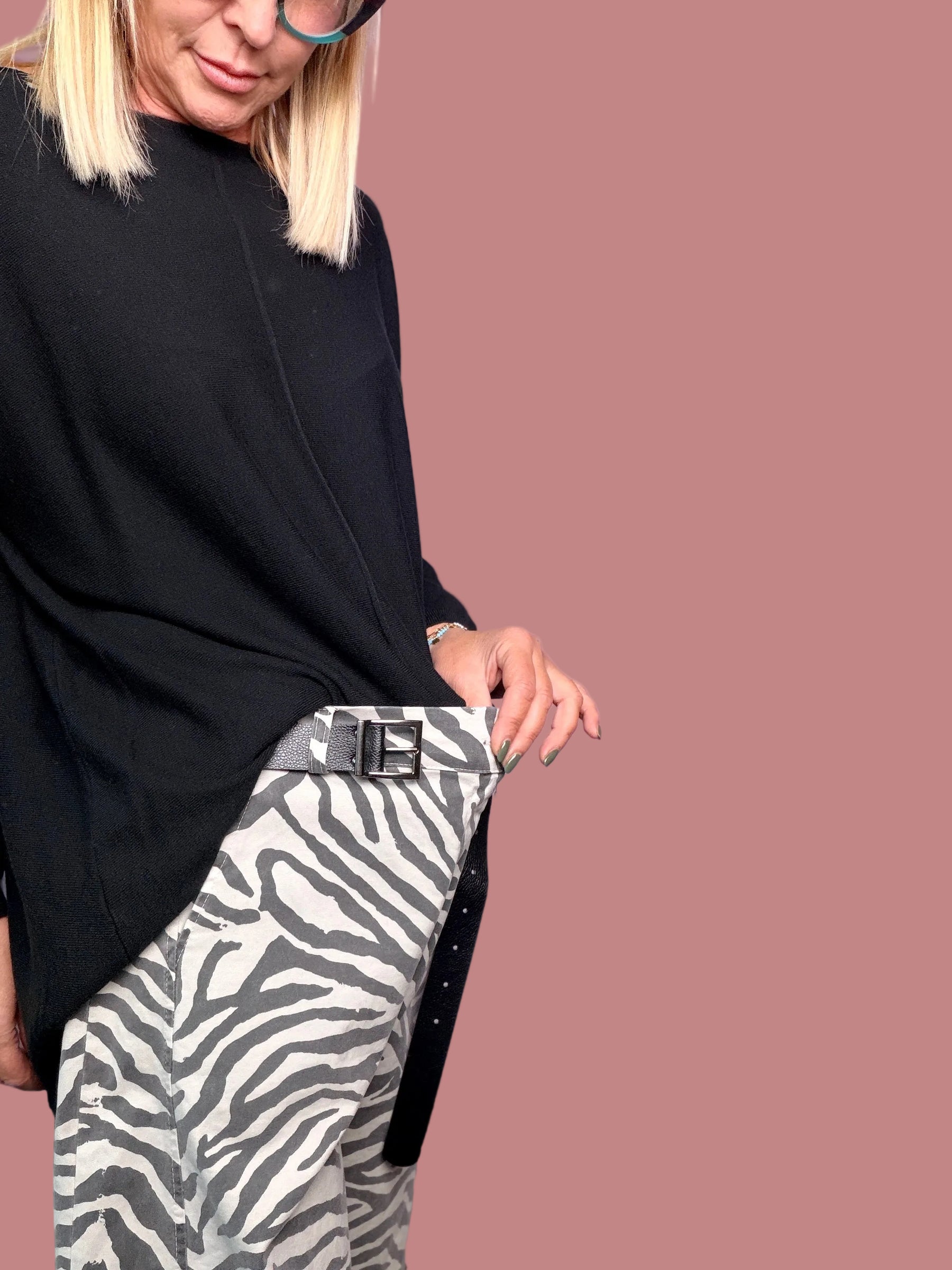 Pantalone balloon con fantasia zebrata
