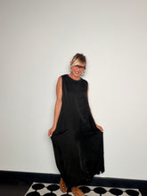 Abito Maxi Satin Trapezio — FEMALE