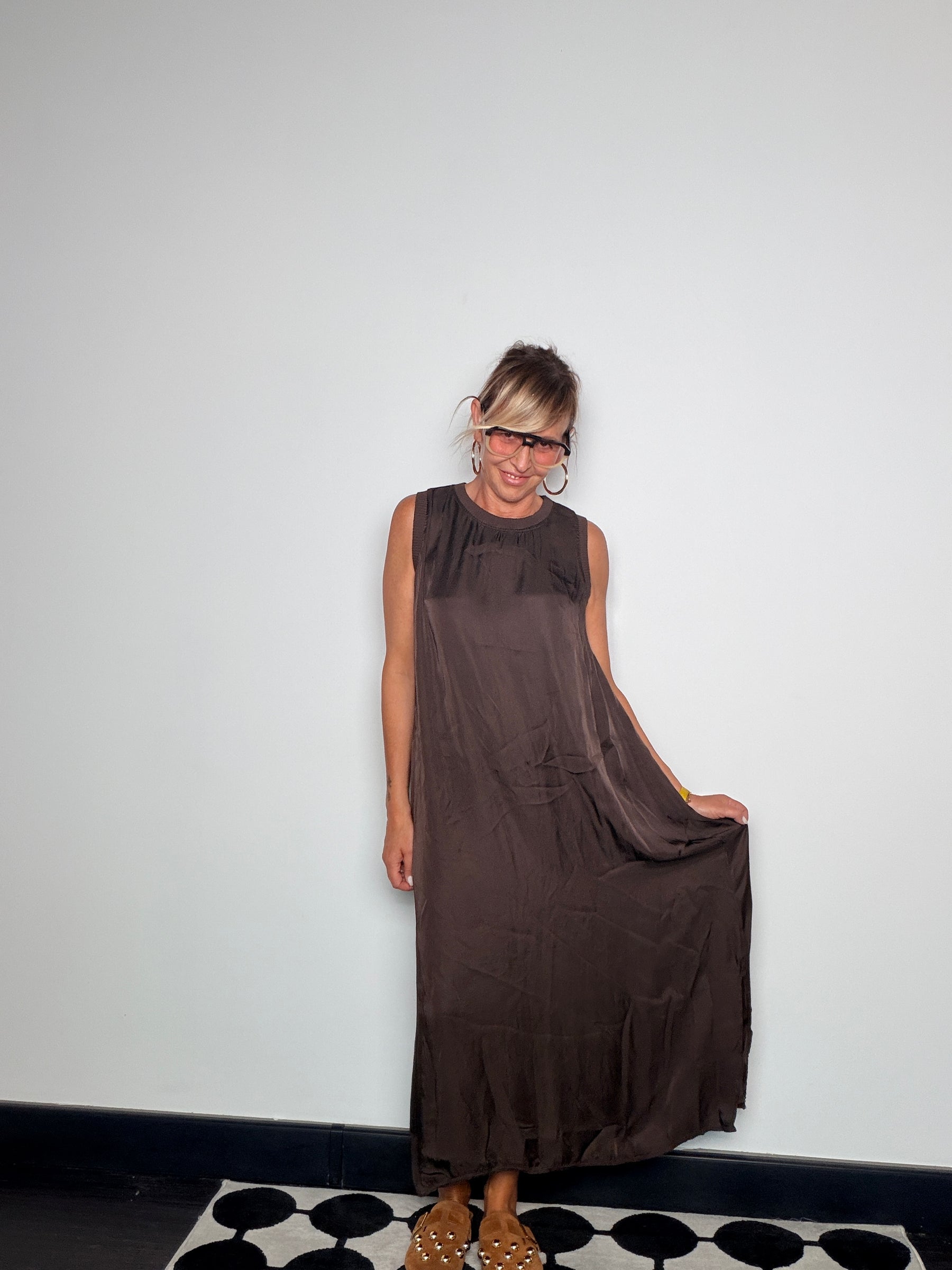 Abito Maxi Satin Trapezio — FEMALE