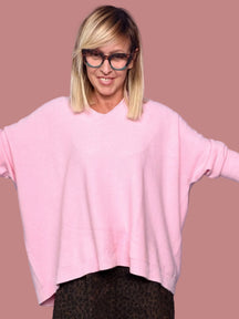 Maglia  over con scollo a V e spalle scese