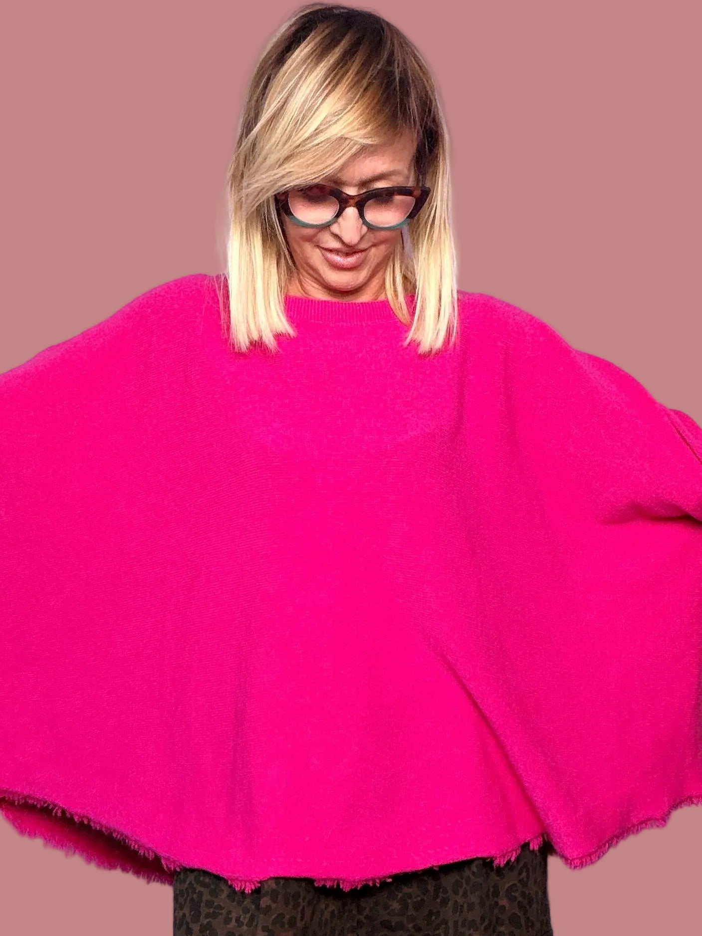 Maglia poncho over con fondo sfrangiato Female
