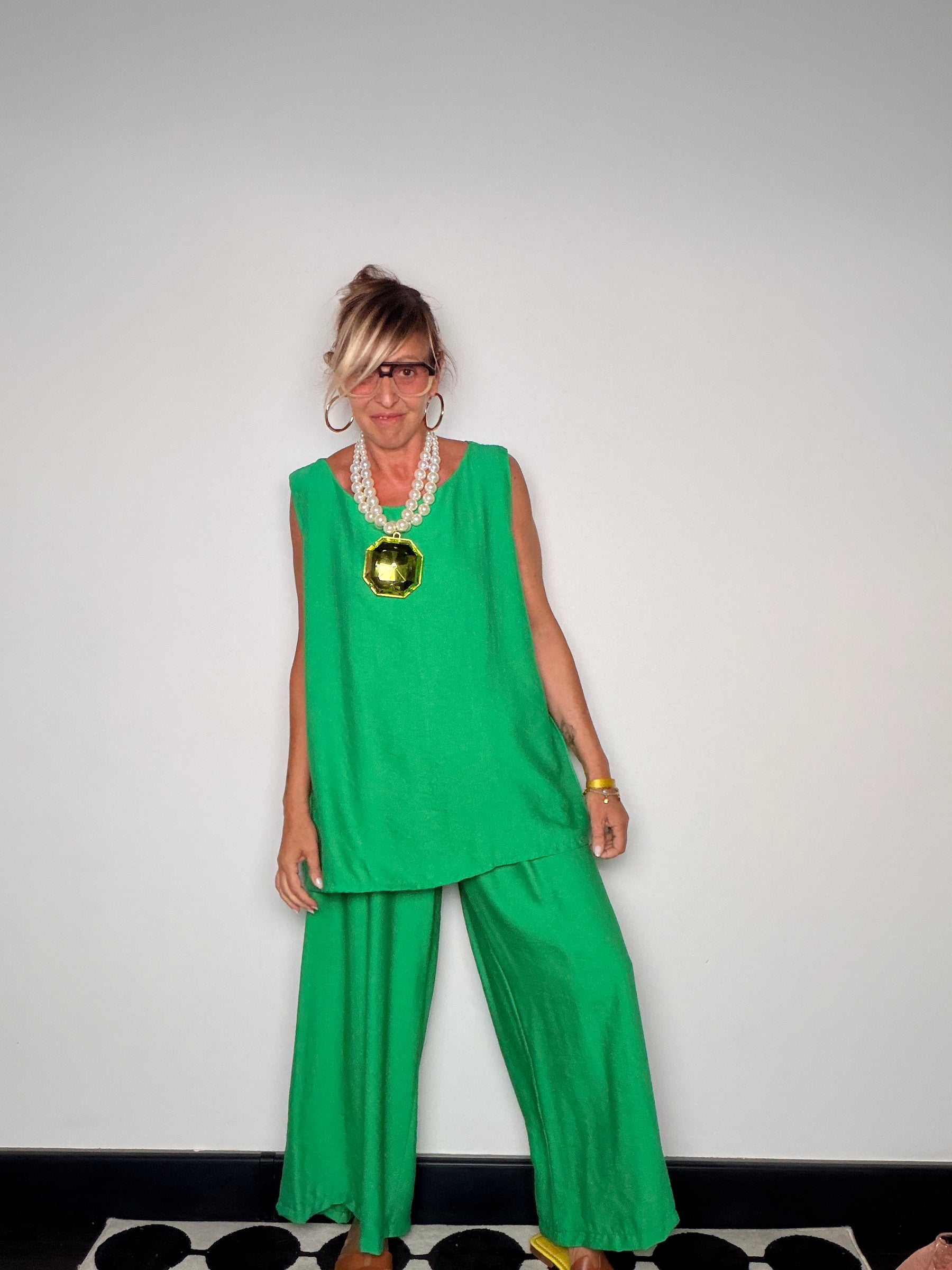 Completo Due Pezzi Top Cape e Pantalone Palazzo