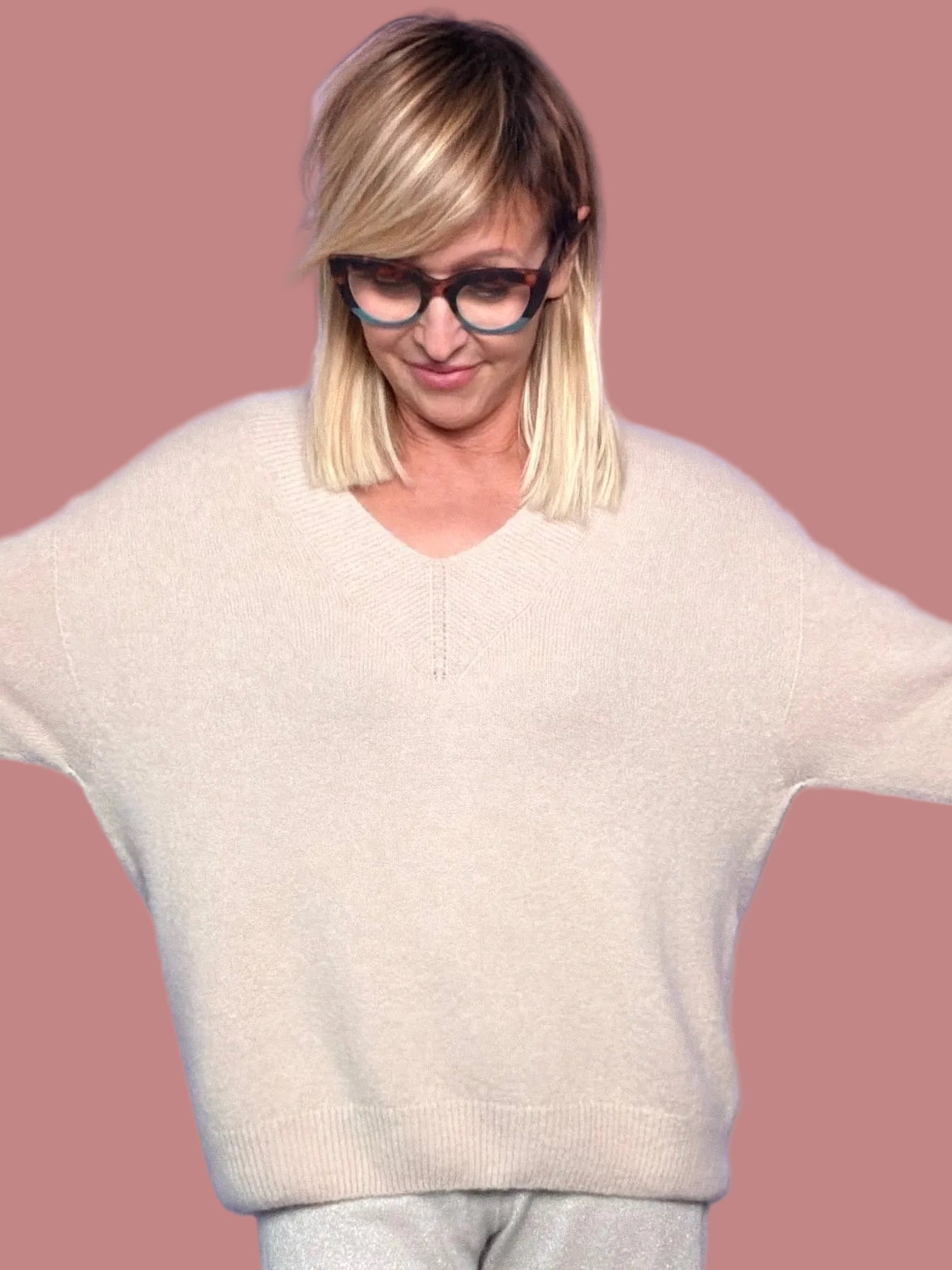 Maglia over con scollo a V  lana merino