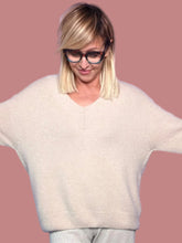 Maglia over con scollo a V  lana merino