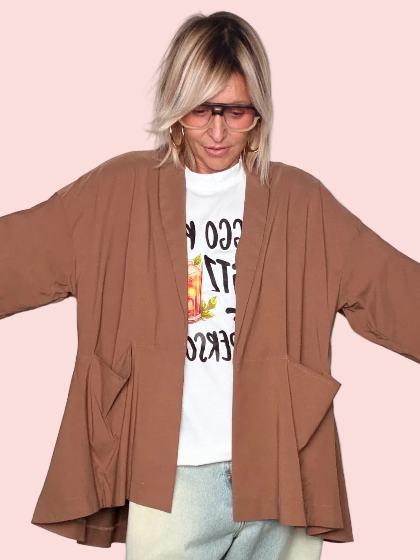 Giacca kimono camel - maniche aperte vista frontale