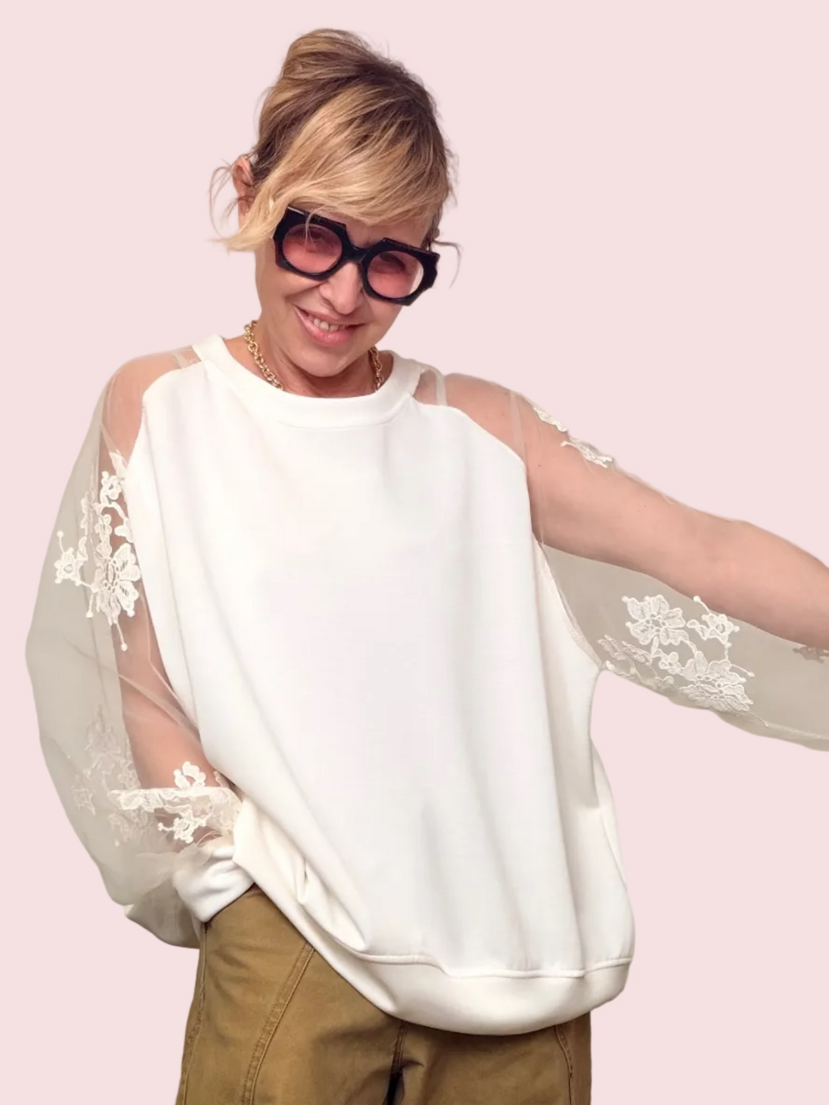 Felpa Bianca Maniche Tulle e Ricamo Floreale