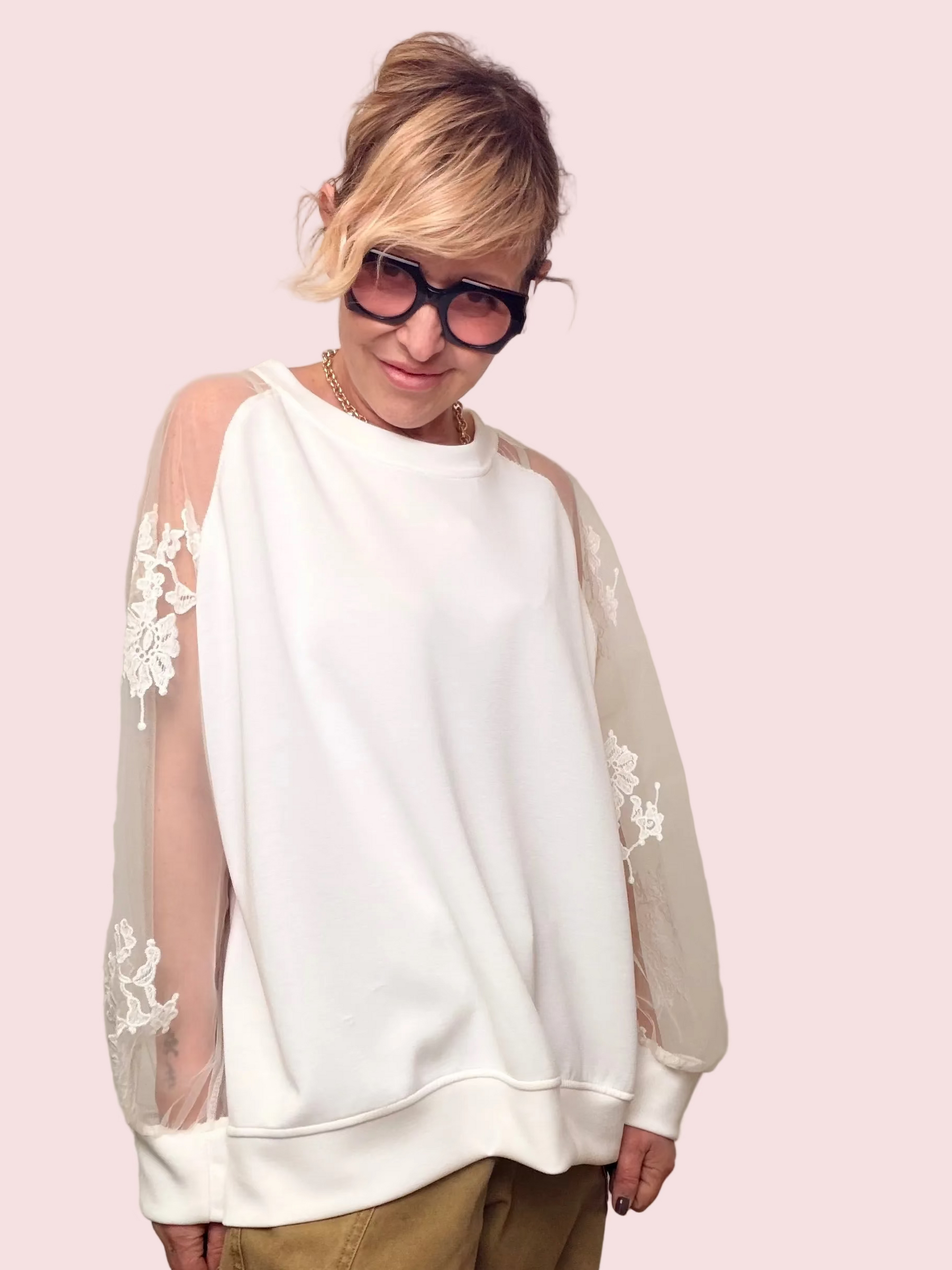 Felpa Bianca Maniche Tulle e Ricamo Floreale
