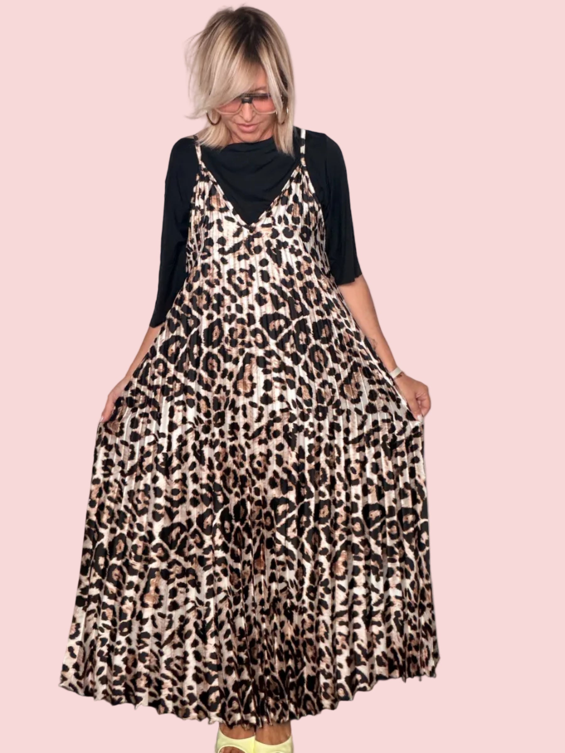 Abito maxi slip dress leopardata - layering con top nero
