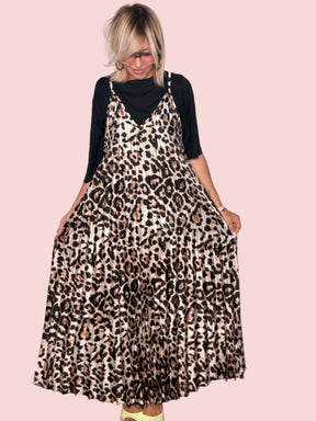 Abito maxi slip dress leopardata - layering con top nero