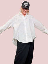 FEMALE - CAMICIA OVERSIZE CON GIOIELLO