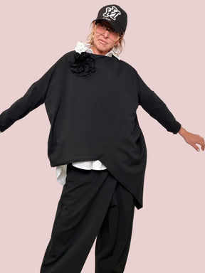 FEMALE - Maglia over asimmetrica con fiore applicato