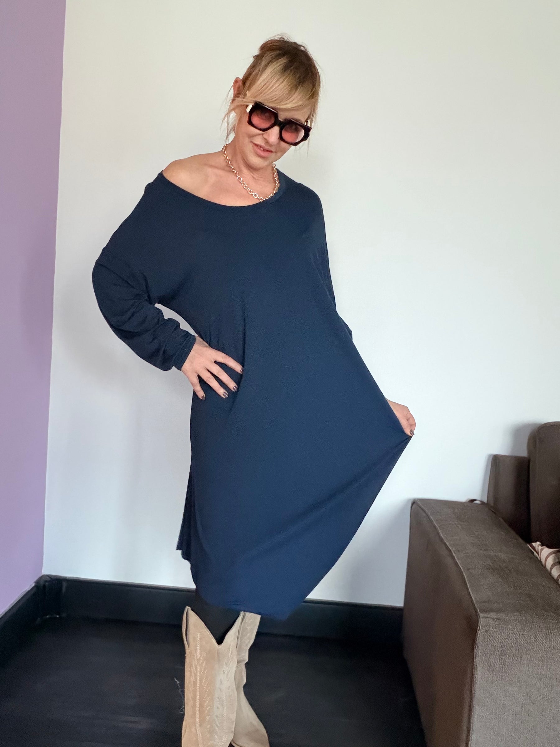 Abito Oversize Asimmetrico Off-Shoulder