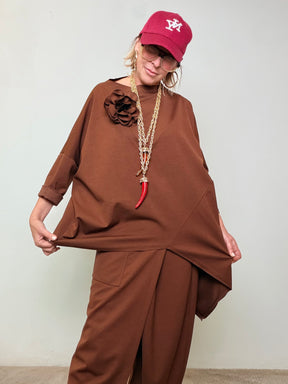 FEMALE - Maglia over asimmetrica con fiore applicato