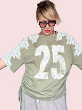 T-shirt 25 con Pizzo sulle Maniche e Coulisse