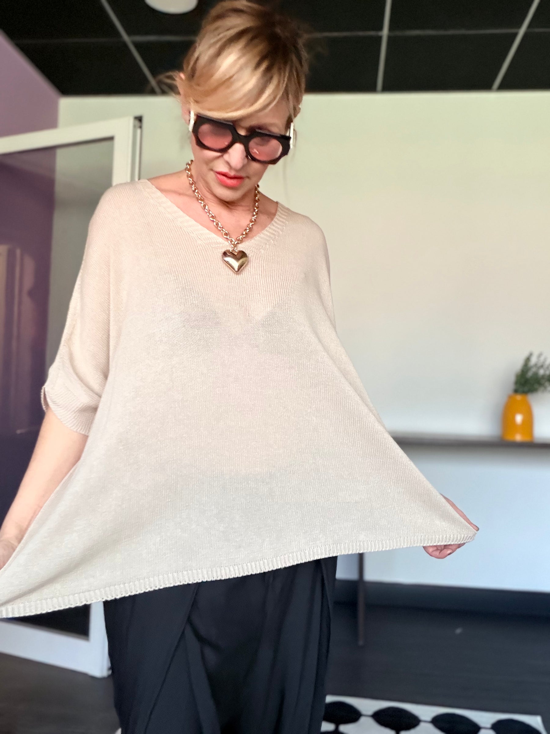 Maglia Over Trapezio in Cotone – Scollo a V