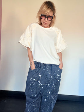 Jeans Oversize con Schizzi di Vernice