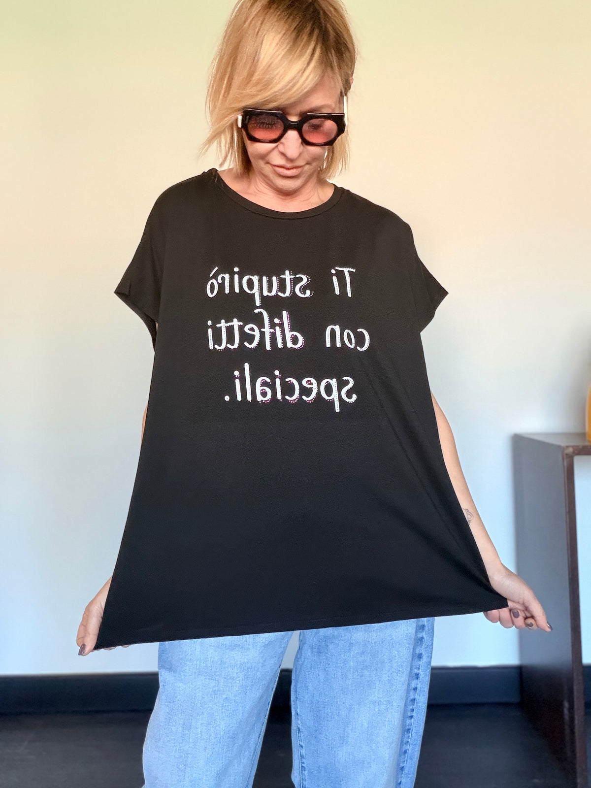 T-Shirt Over "Ti stupirò con difetti speciali."