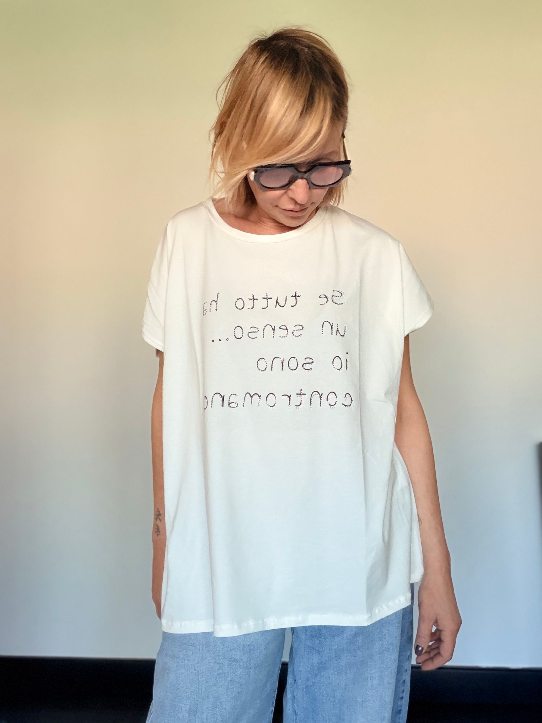 T-Shirt Over "Se tutto ha un senso... io sono contromano."