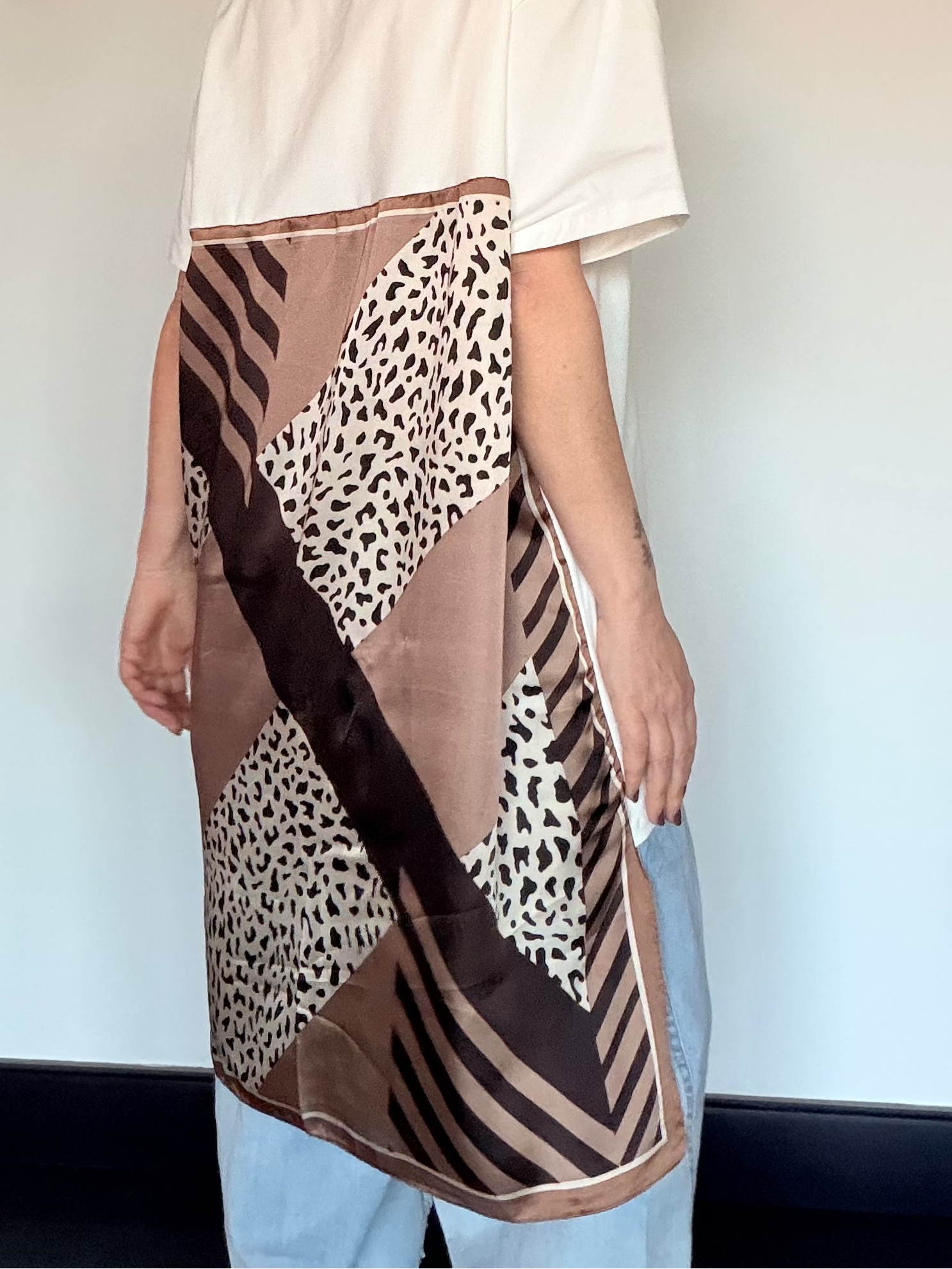 Maxi T-Shirt con Pannello Animalier in Seta