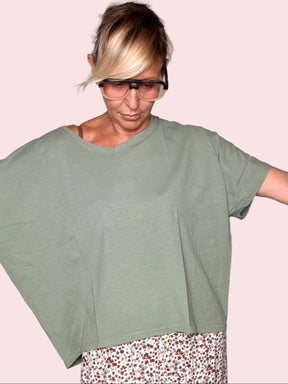 T-Shirt Oversize a Manica Pipistrello – Verde Salvia