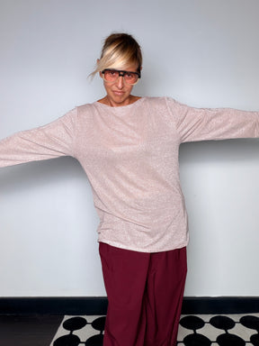 Maglia Oversize Lurex con Scollo Barca – Rosa Cipria / Bronzo