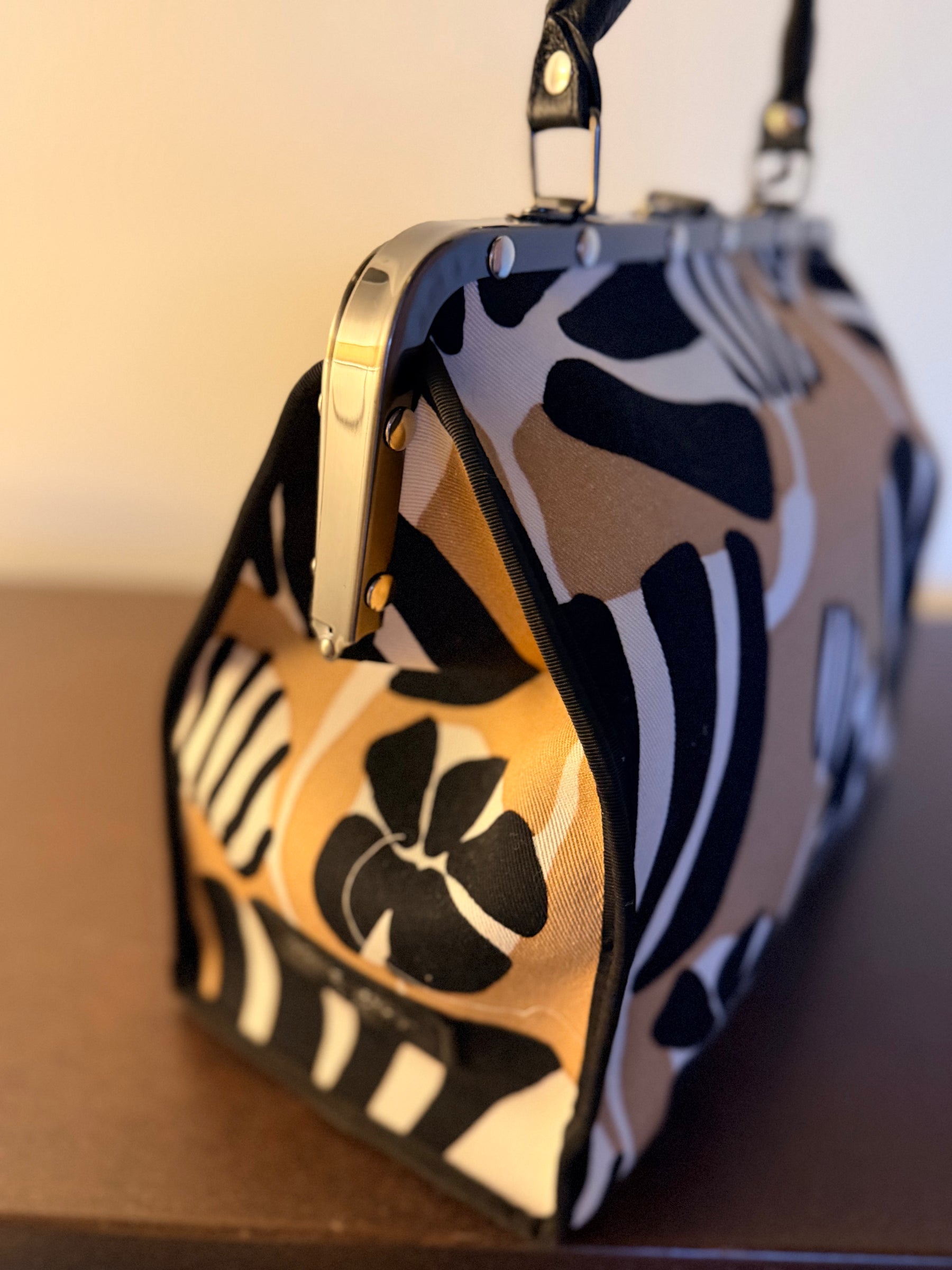 B. Florence Bag — Doctor Bag Canvas Floreale Cammello e Nero