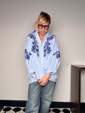 Camicia Oversize a Righe con Ricamo