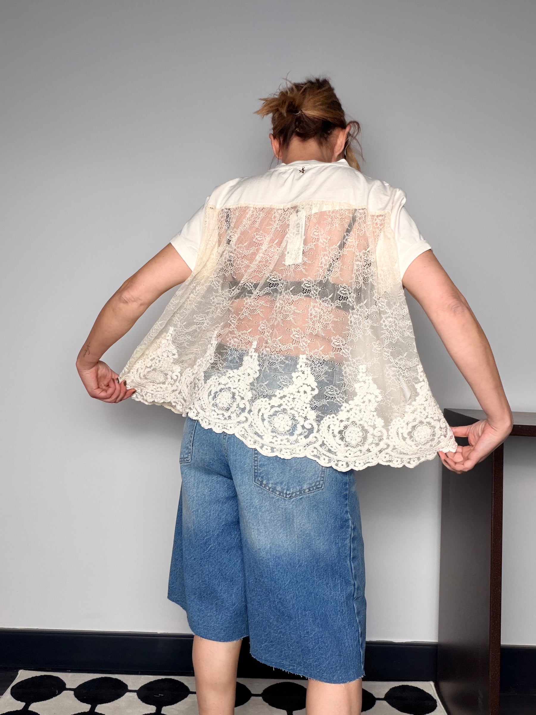 T-Shirt in Cotone con Retro in Pizzo Sangallo