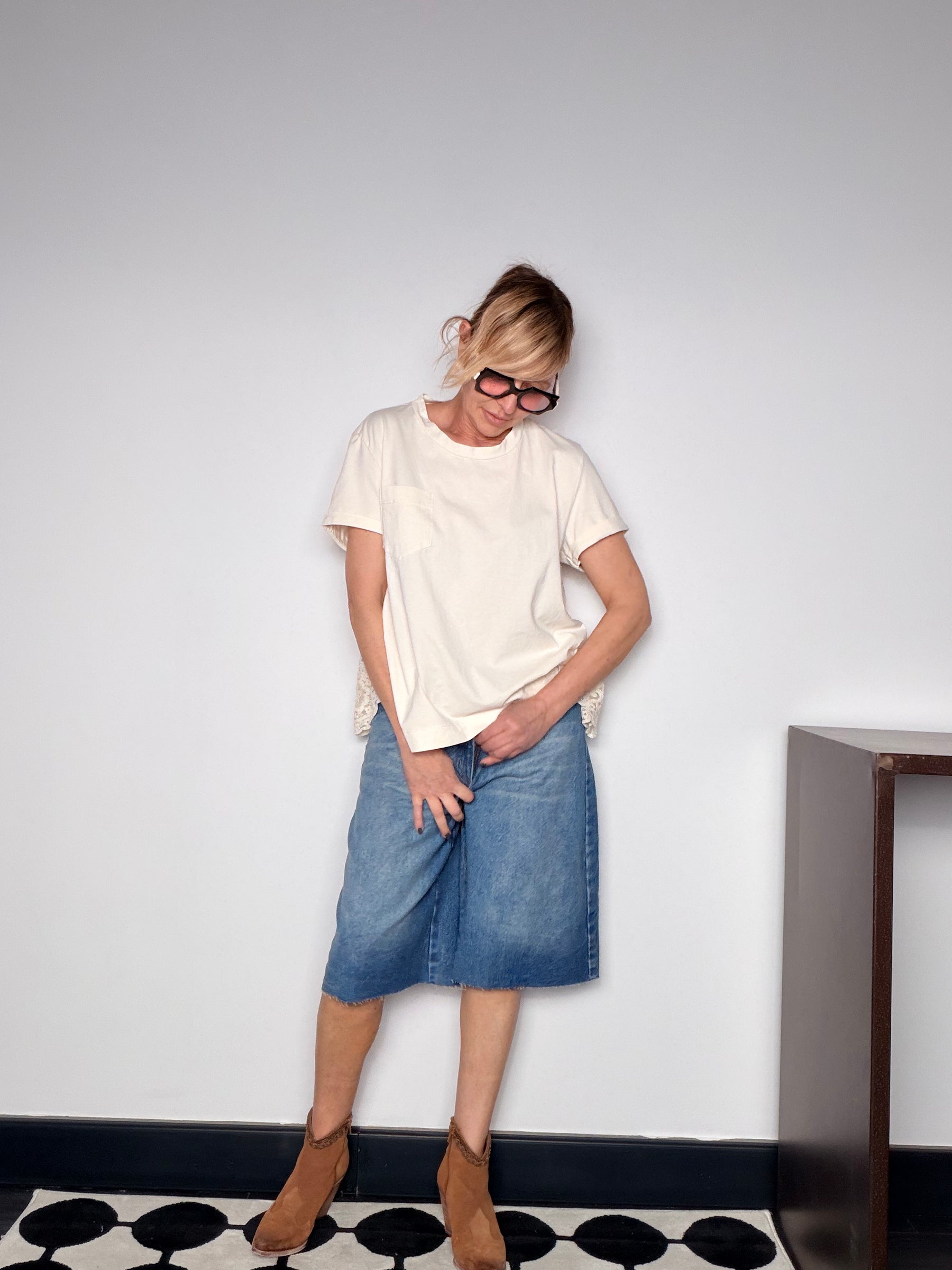 Bermuda in Denim con Chiusura Asimmetrica