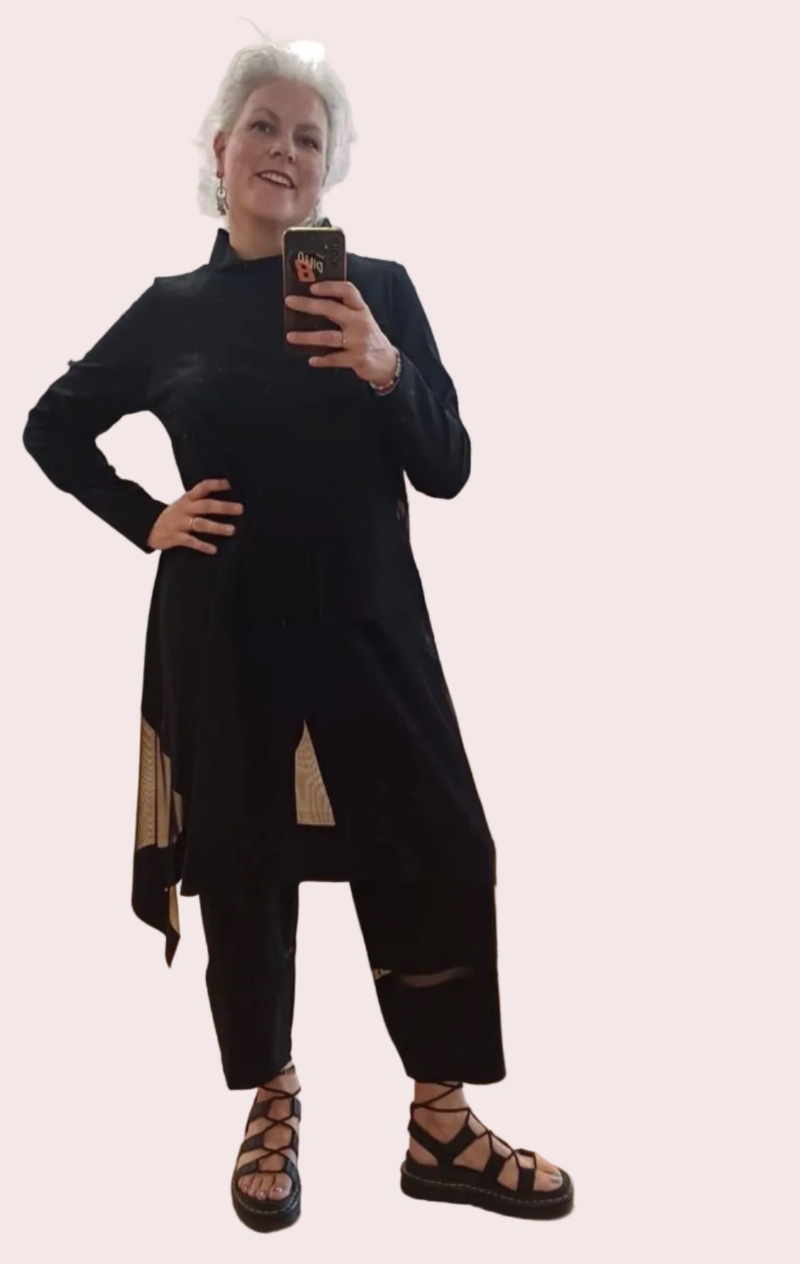 Tunica oversize punto milano nera con tulle - selfie specchio look completo
