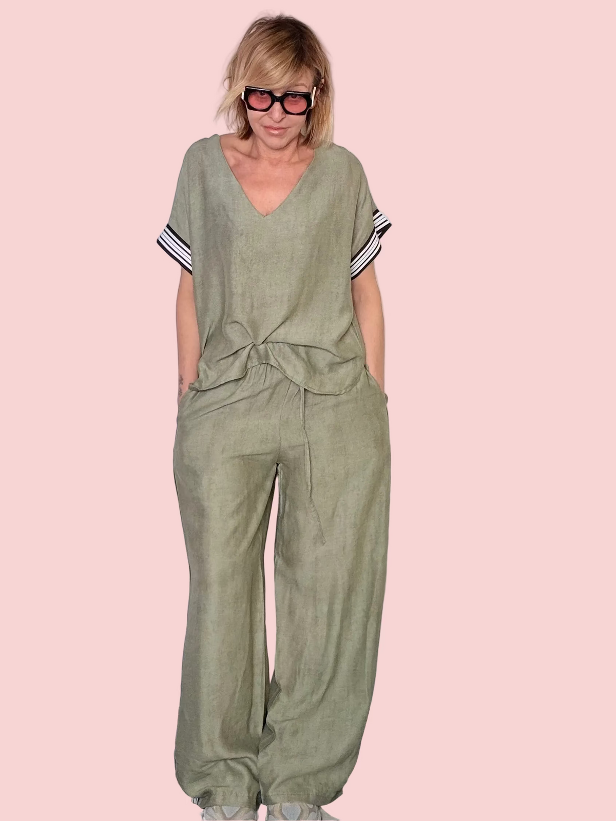 Coordinato  Due Pezzi – Top & Pantalone con Bande