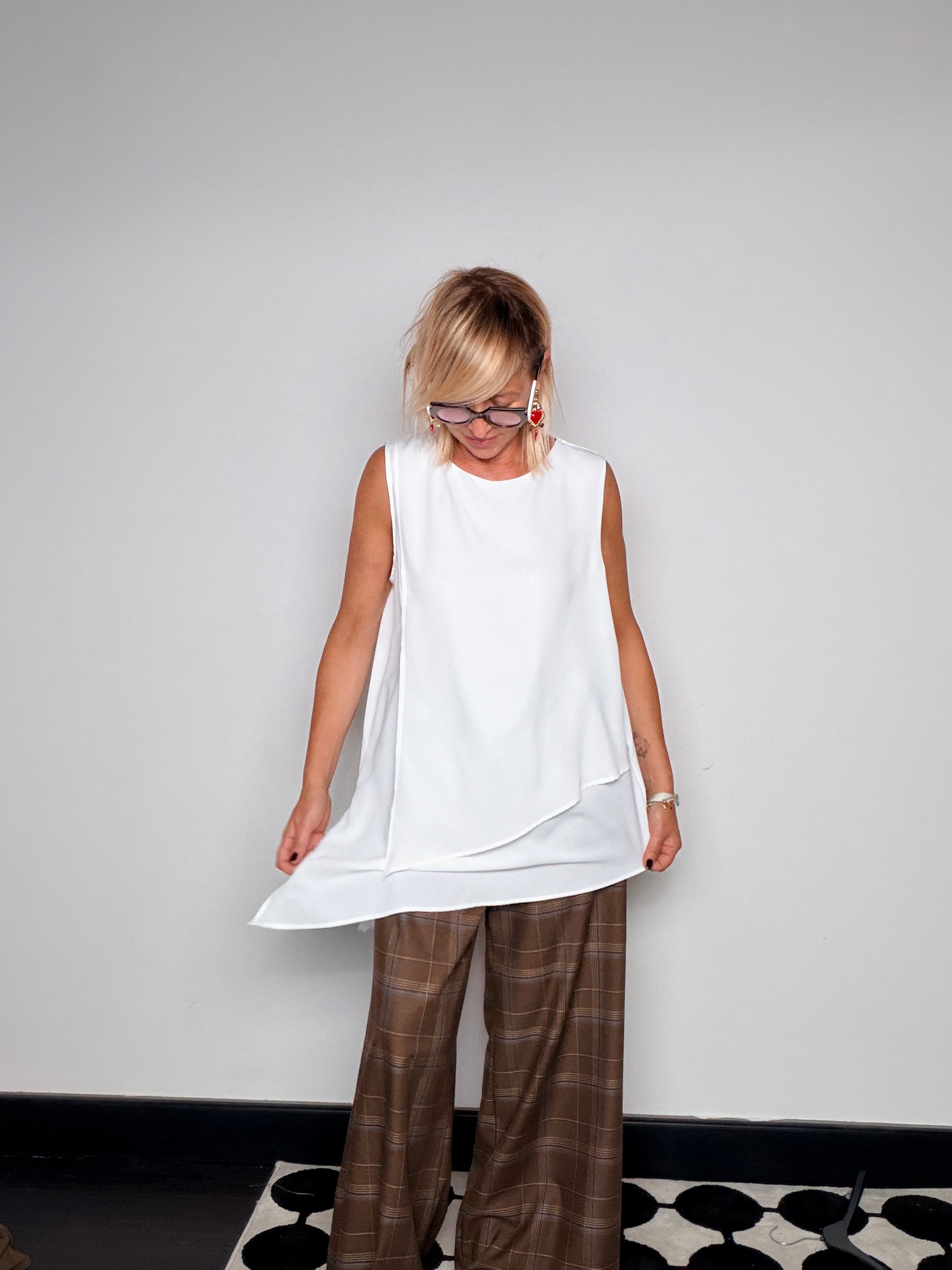 Top Oversize Bianco Doppio Strato Asimmetrico Tunica