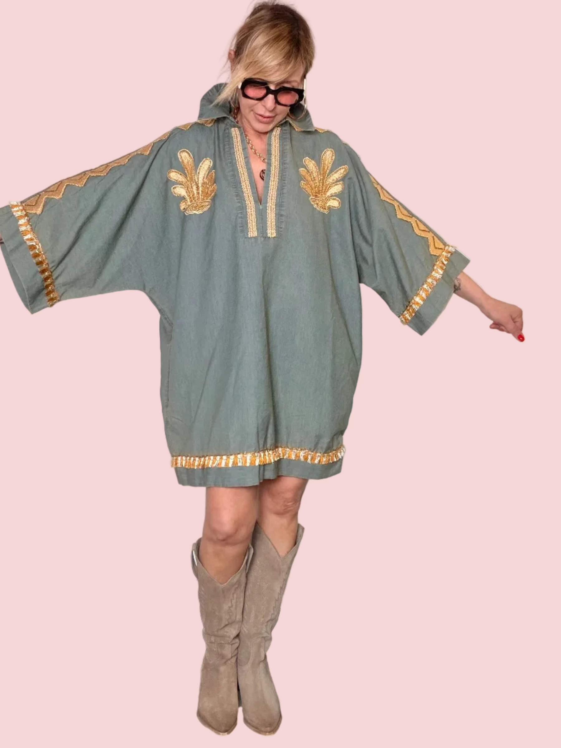 Tunica Ricamata Oro – Jeans Slavato