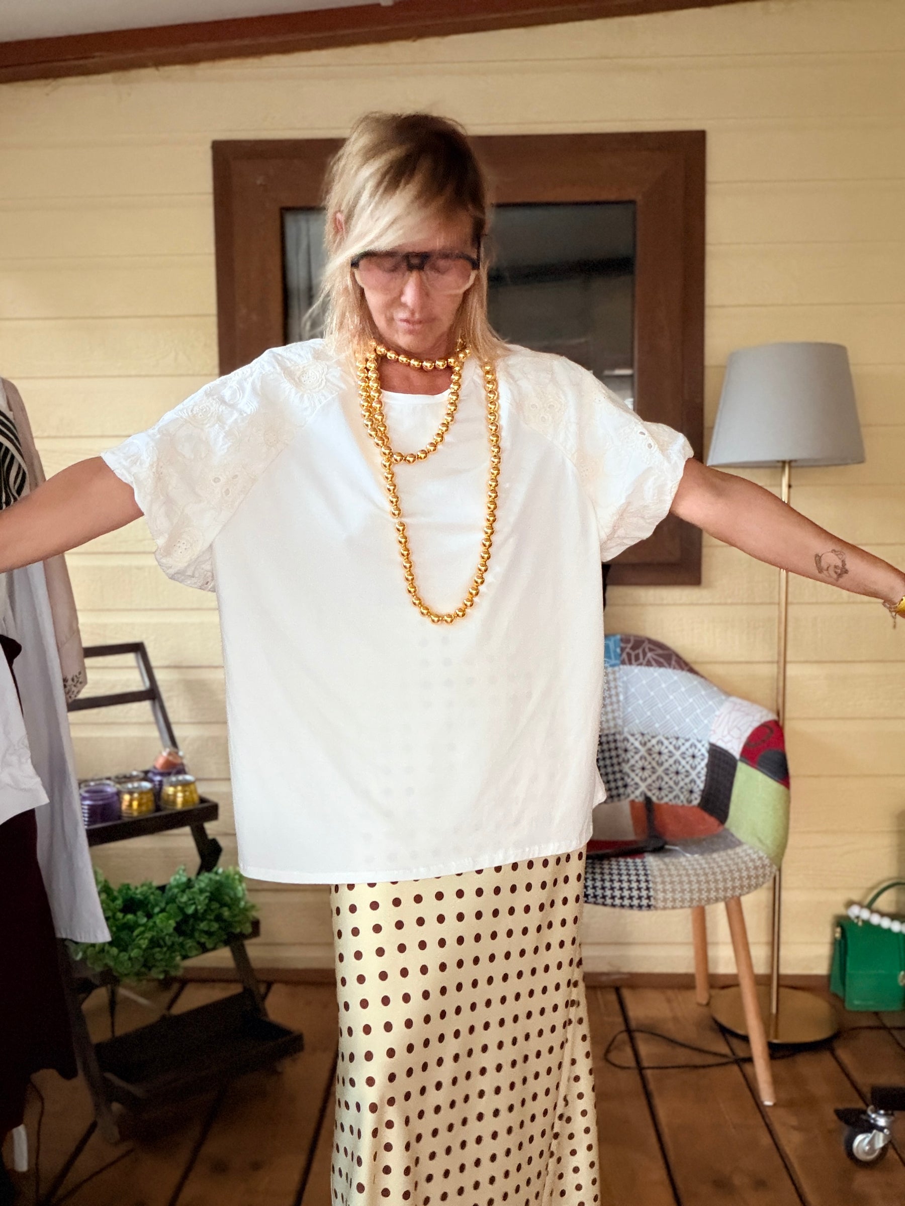 T-Shirt Oversize con Maniche a Palloncino in Sangallo