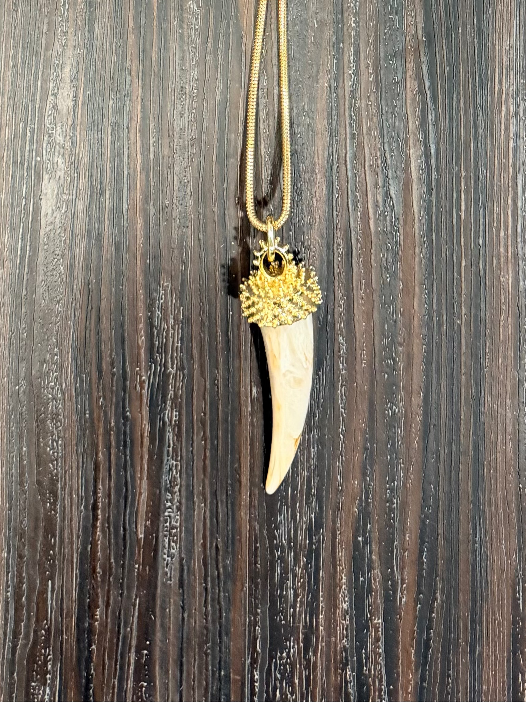 Collana Lunga Corno con Catena Snake Dorata
