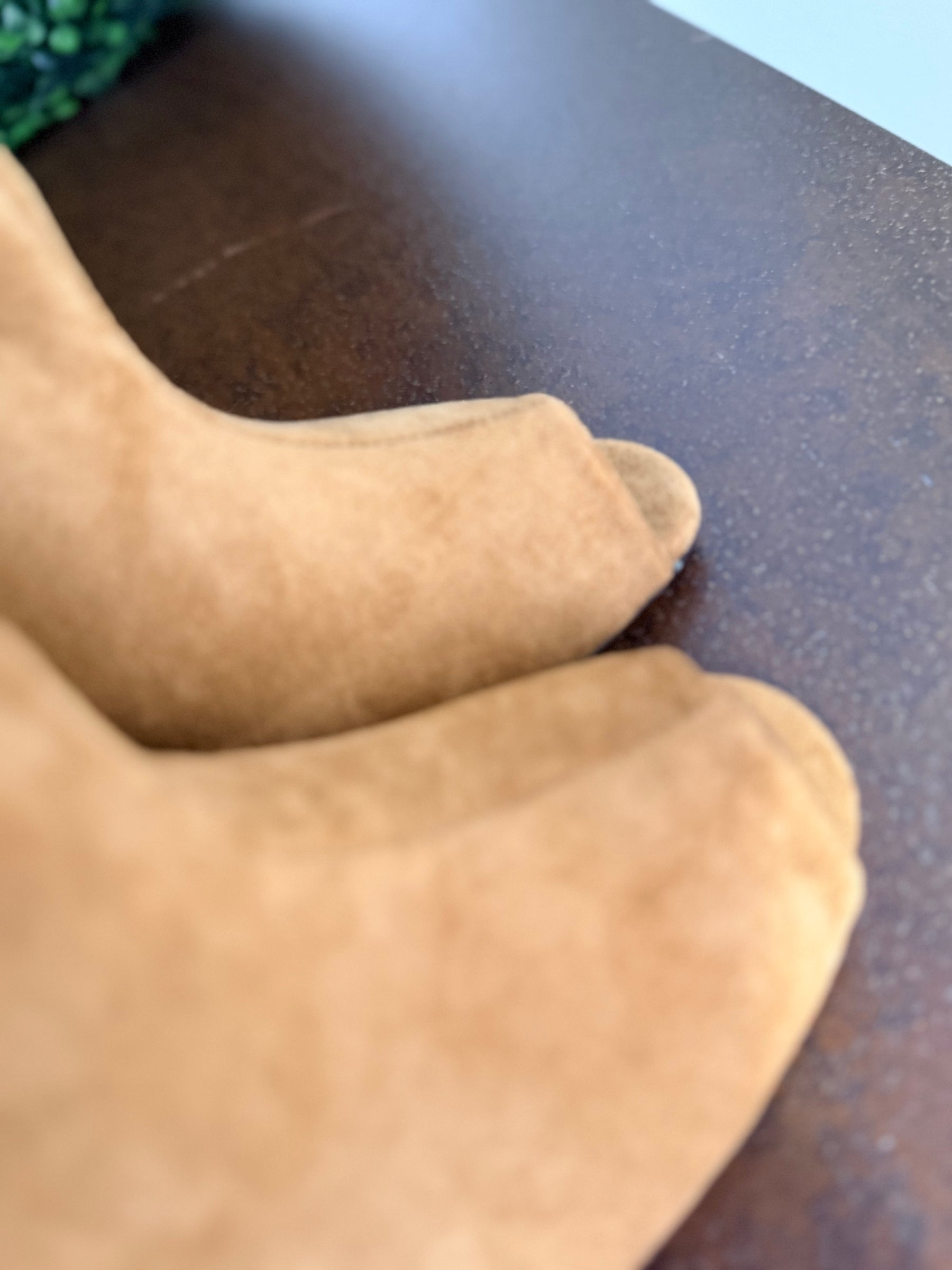 Stivale al Ginocchio Peep Toe in Ecocamoscio