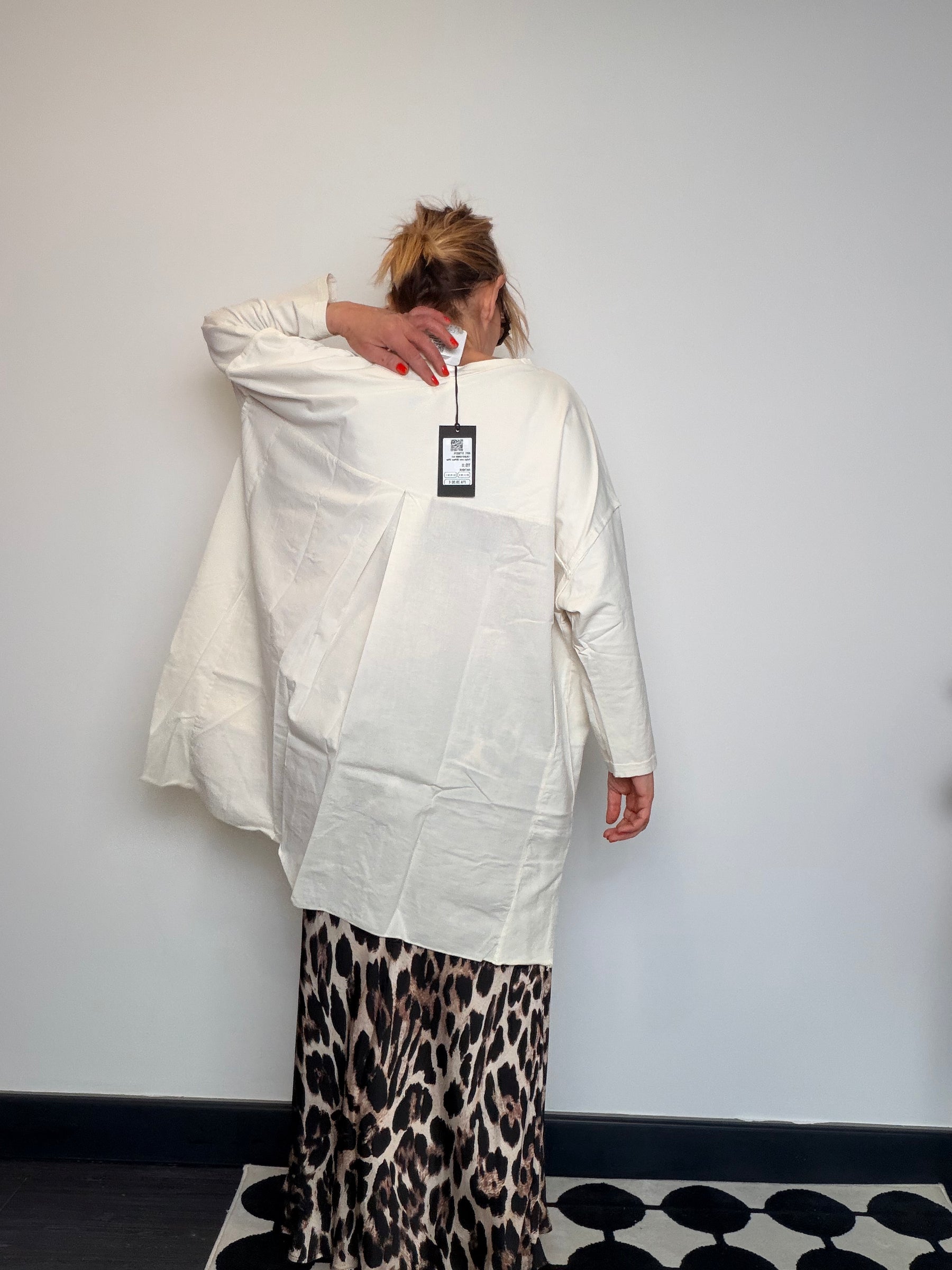 Maxi Felpa Oversize con Inserto a Pannelli sul Retro