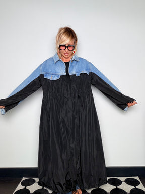 Giacca vintage denim chiaro e taffetà nero - vista frontale aperta