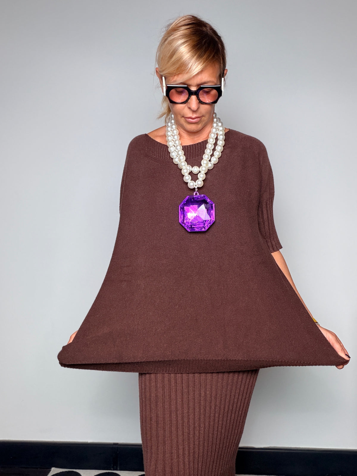 Maglia Oversize a Maniche Corte – Nero, Marrone, Prugna, Tortora