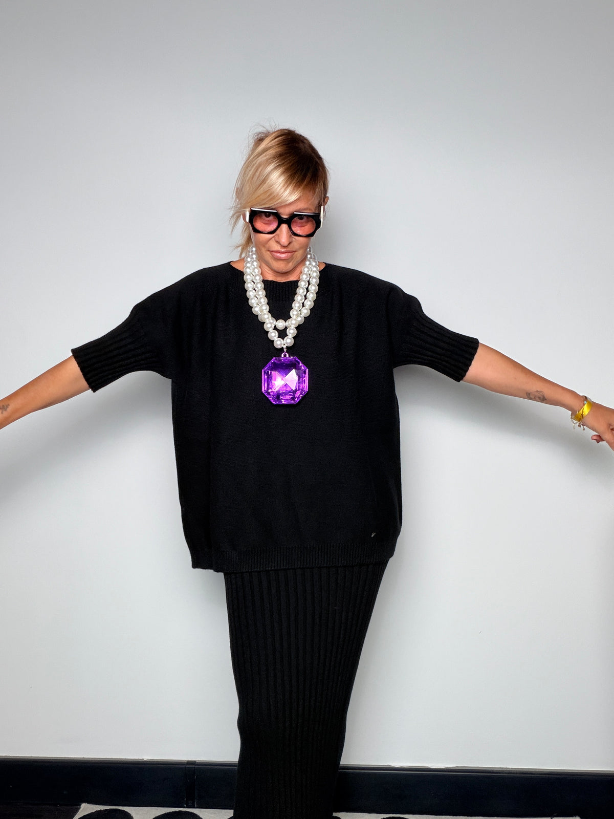 Maglia Oversize a Maniche Corte – Nero, Marrone, Prugna, Tortora
